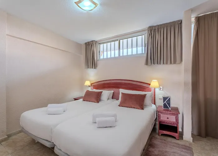 Obsidian Santa María Costa Adeje (Tenerife)